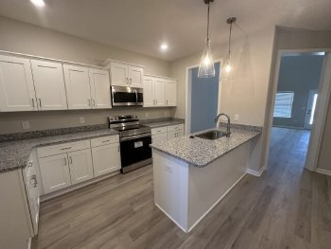 Foto del edificio - BRAND NEW 4 Bed 3.5 Bath Townhome Near The...