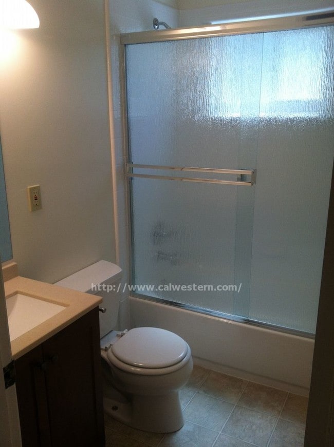 Building Photo - 2403 Homestead Rd