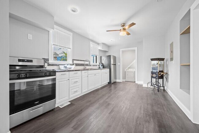 Foto del edificio - 1365 E 43rd St