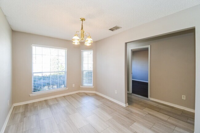 Foto del edificio - 1562 Wells Rd