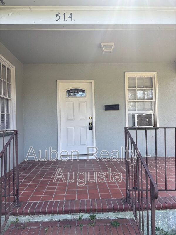 Foto del edificio - 514 Beaufort Dr