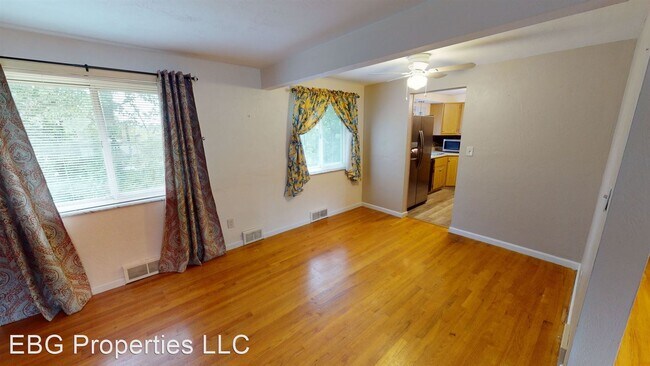 Building Photo - 3 br, 2 bath House - 113 Danube Dr