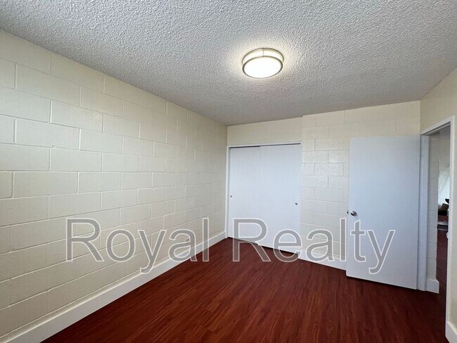 Building Photo - 1335 Wilder Ave