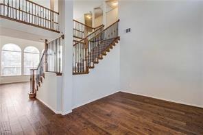 Foto del edificio - 5529 Crimson Oaks Dr