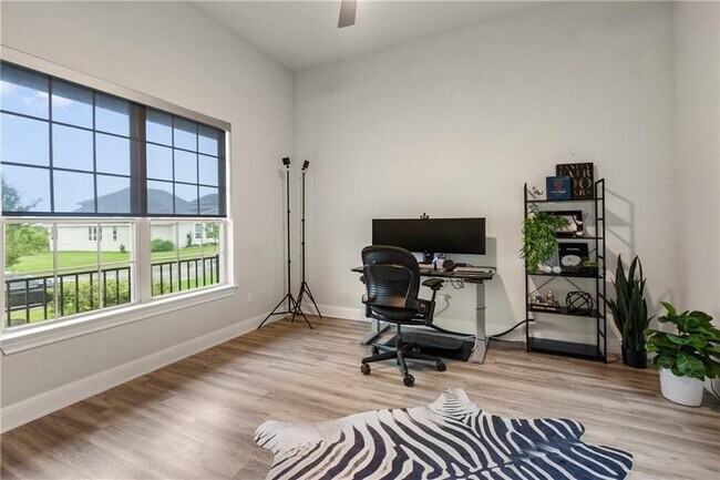 Building Photo - 158 Clement Dr