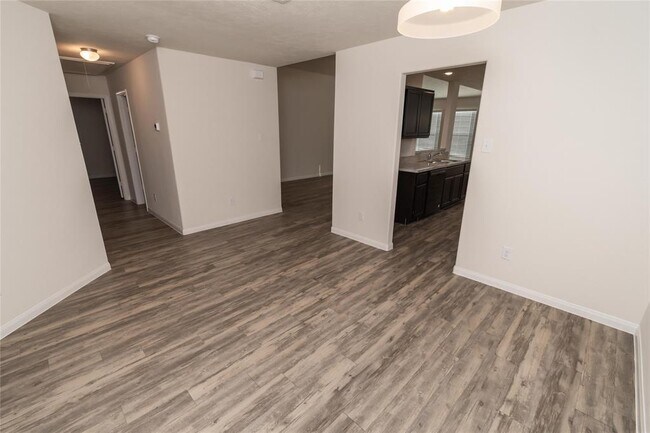 Building Photo - 42 Santa Barbara Dr
