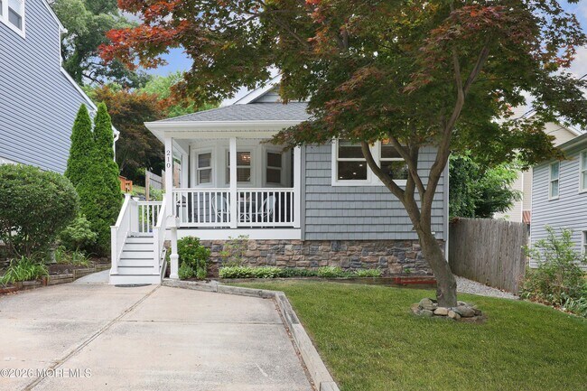 Building Photo - 210 Linden Ave