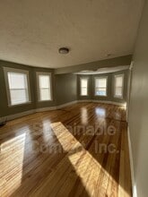 Building Photo - 18 Plantation St