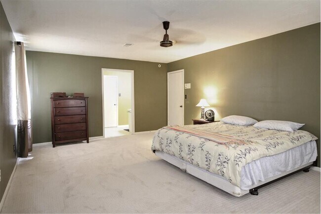 Foto del edificio - 5938 Foresthaven Dr