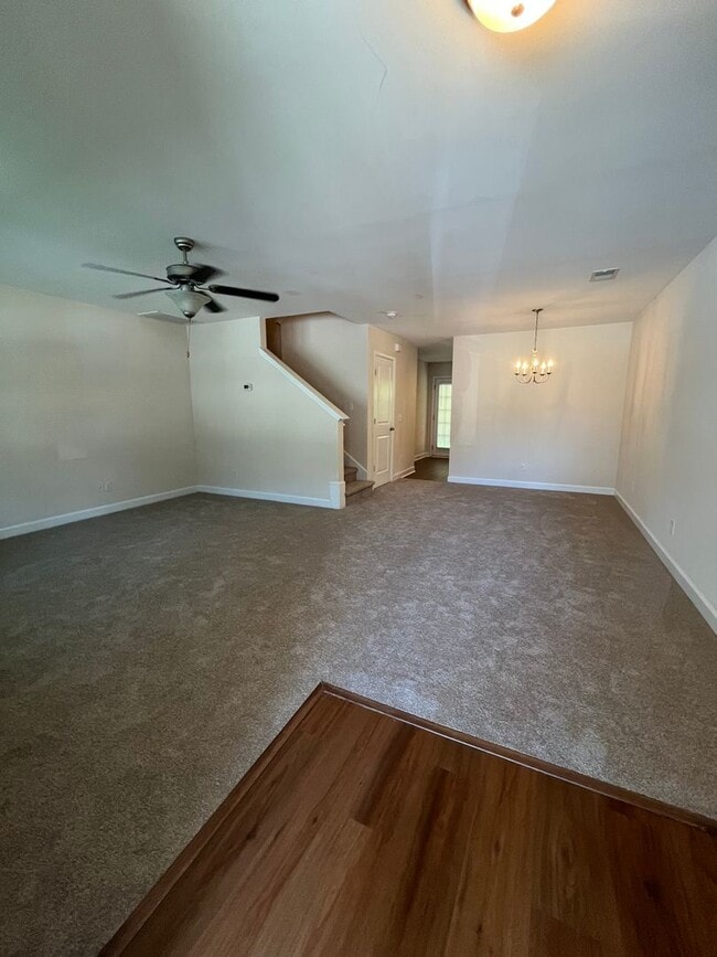 Building Photo - 479 Truman Dr