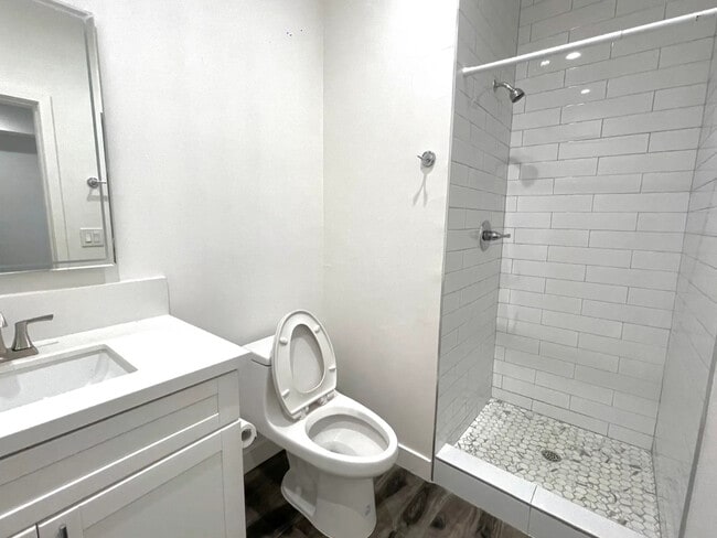 Foto del edificio - 1638 N Soto St