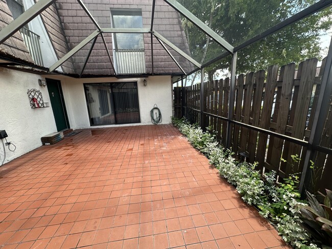 Building Photo - 7754 Courtyard Run W