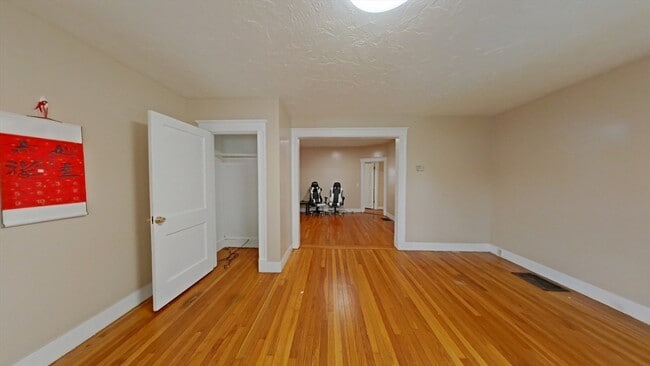 Building Photo - 74 Holbrook Rd