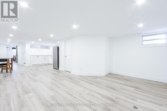 Building Photo - 13 Ravina Crescent