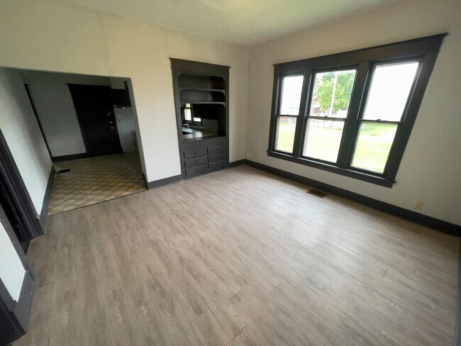 Foto del edificio - 103 N Beard St