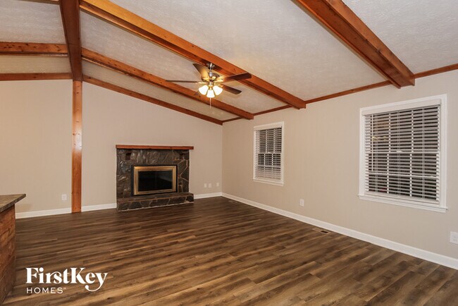 Building Photo - 363 Oakridge Dr SE