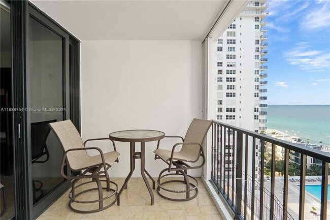 Foto del edificio - 2401 S Ocean Dr
