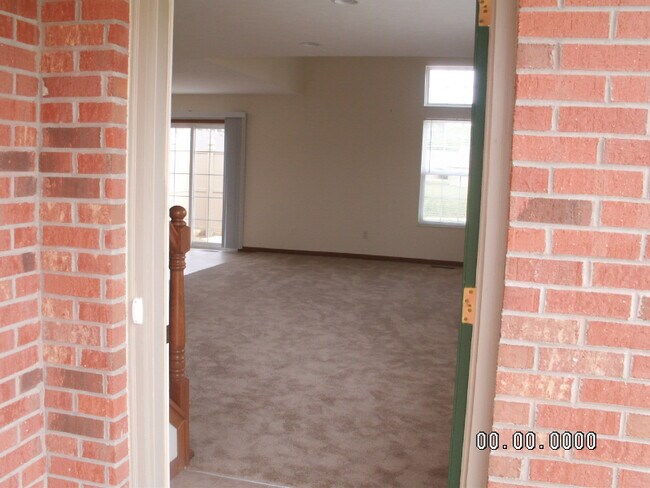 Building Photo - 2235 Morning Glory Dr