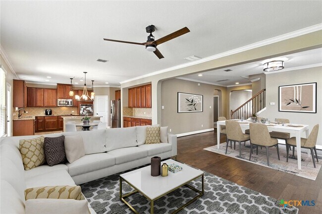 Foto del edificio - 319 Hunters Hill Dr