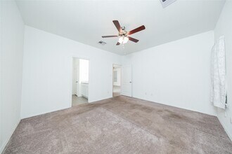 Building Photo - 31206 Whitfield Ct