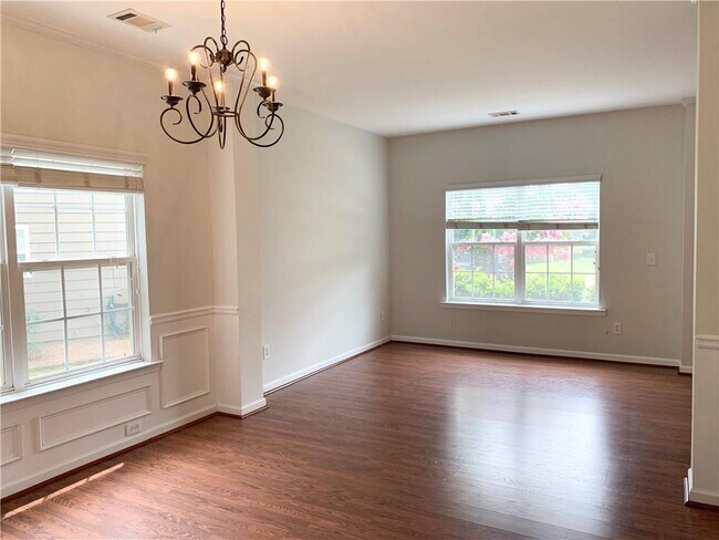 Building Photo - 329 Tuggle Ct