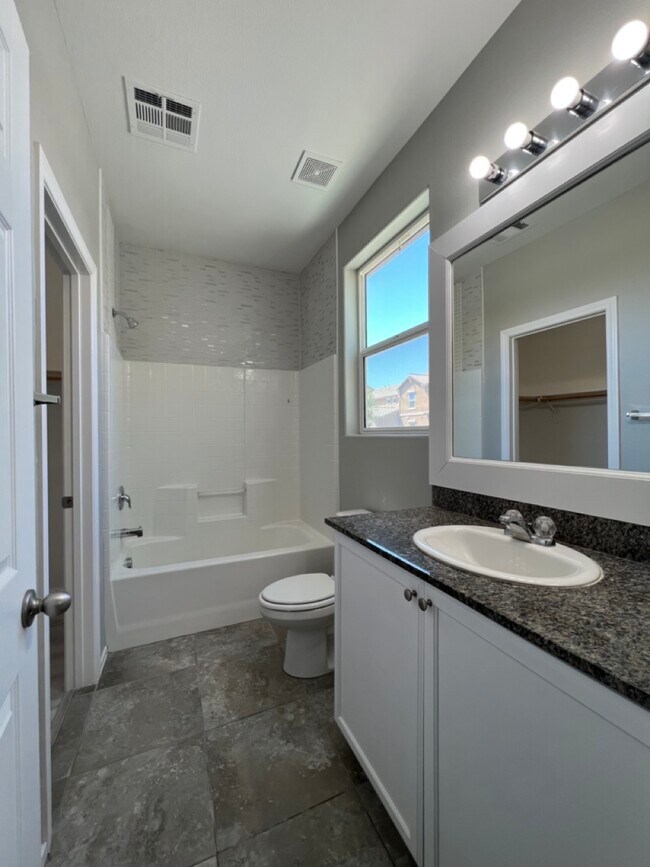 Building Photo - 4530 Townwall St