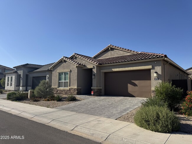 Building Photo - 6016 E Ringtail Wy