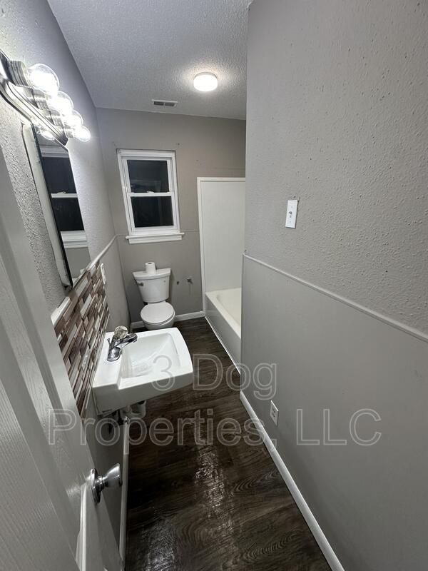 Foto del edificio - 2105 Rawlings St