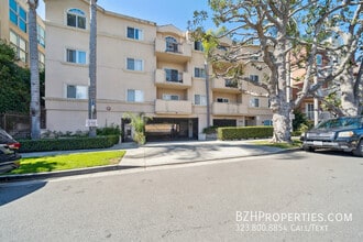 Building Photo - 2334 S Bentley Ave