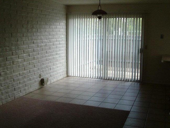 Building Photo - 208 N Cochise Ave, Willcox