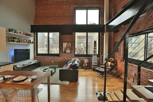 Foto del edificio - One-of-a-Kind Loft for Rent at Plant 51 in Downtown San Jose