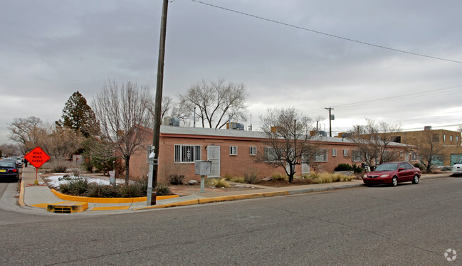 Primary Photo - 1120 Lead Ave SW