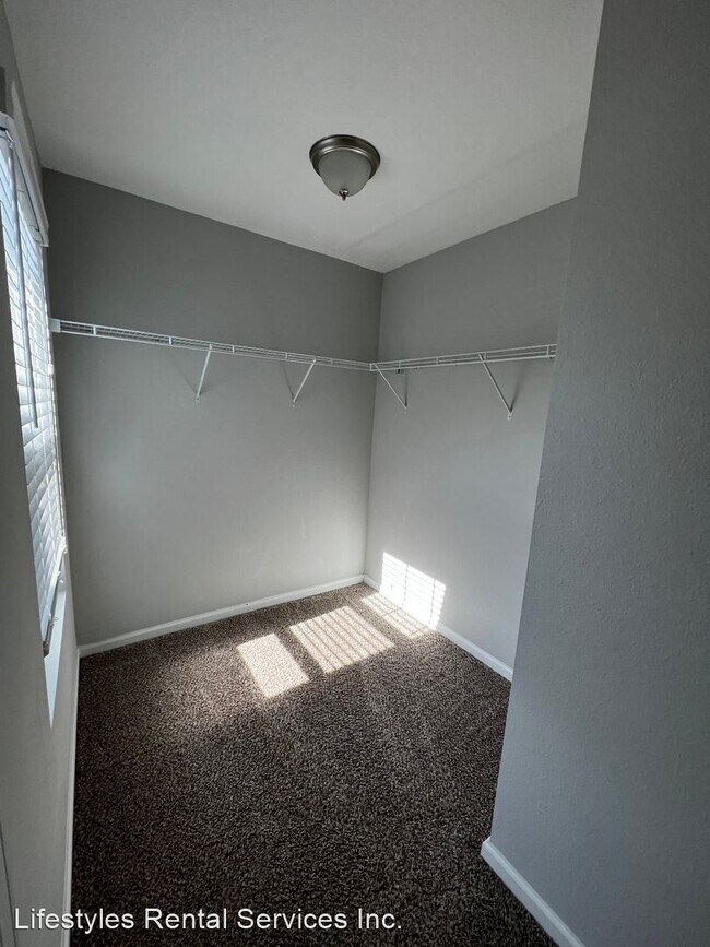 Foto del edificio - 3 br, 2.5 bath House - 8105 Oden Ave
