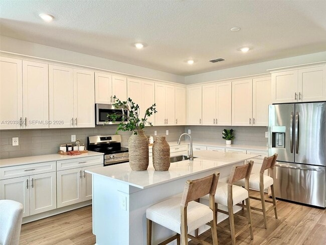 Foto del edificio - 1217 Reunion Village Blvd
