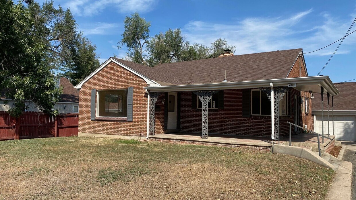 Primary Photo - Spacious 4 bedroom, 2 bath in Westminster