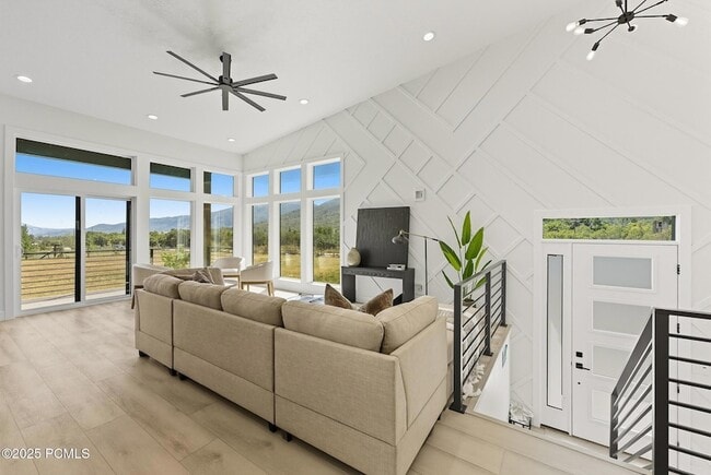 Building Photo - 5866 N Fork Rd