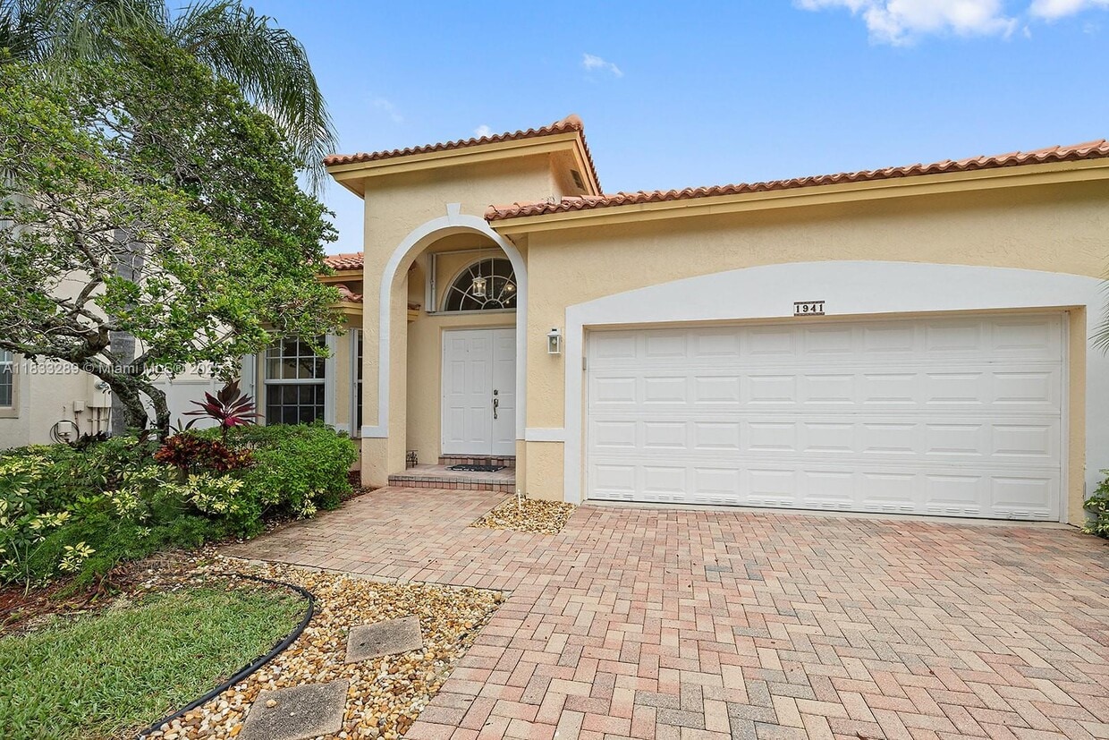 Foto principal - 1941 NW 171st Ave