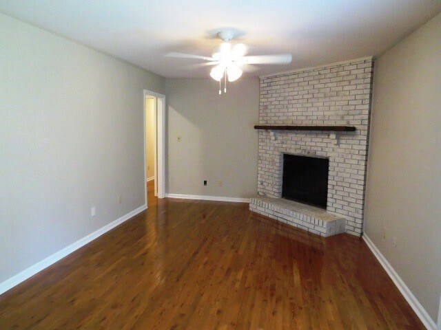 Foto del edificio - Updated Spacious 3 BR/ 2 BA home in Bluff Park