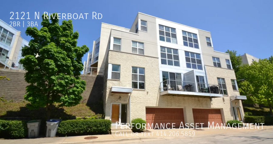 Foto principal - Multi-Level 2BD/2.5BA River Crest Condo