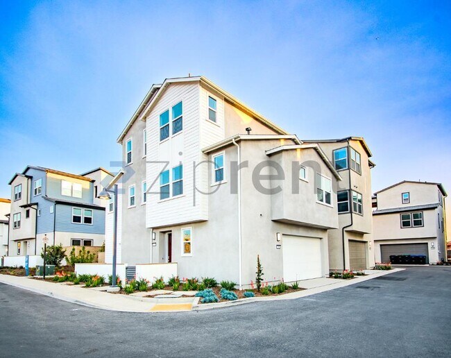 Building Photo - Unit