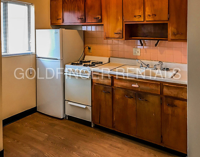 Foto del edificio - 532 High Grove Blvd