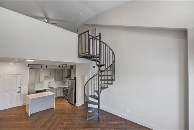 Building Photo - 2121 Allen Pkwy