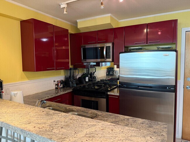 Photo du bâtiment - 1328 W Pender St