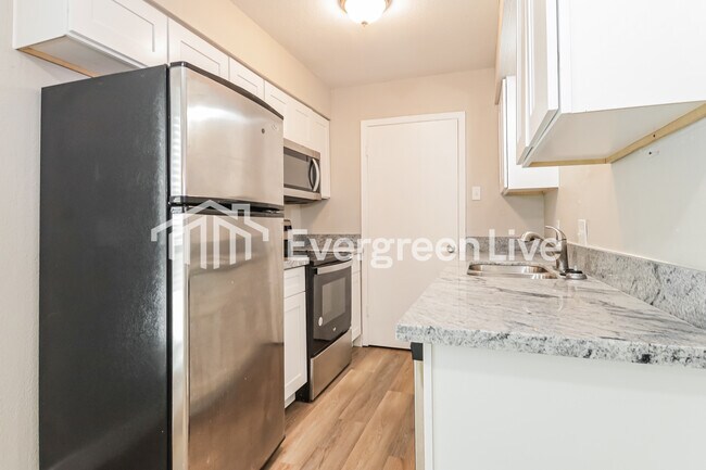 Foto del edificio - 816 Jack St