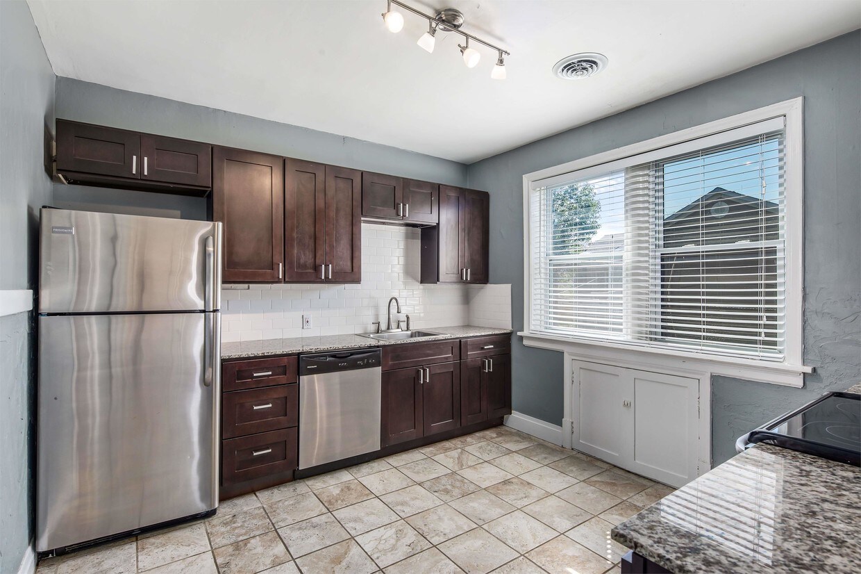 Foto principal - 1210 S Newstead Ave