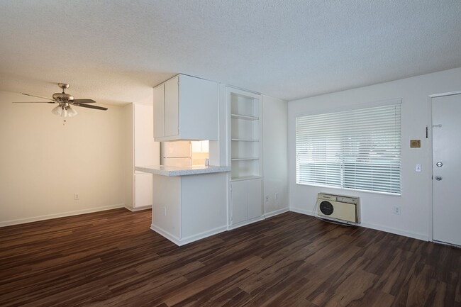 Interior Photo - San Remo Court