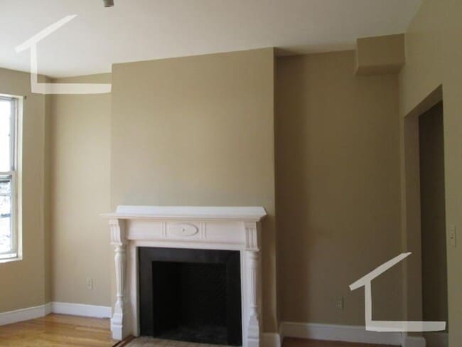 Building Photo - 9 Highgate St