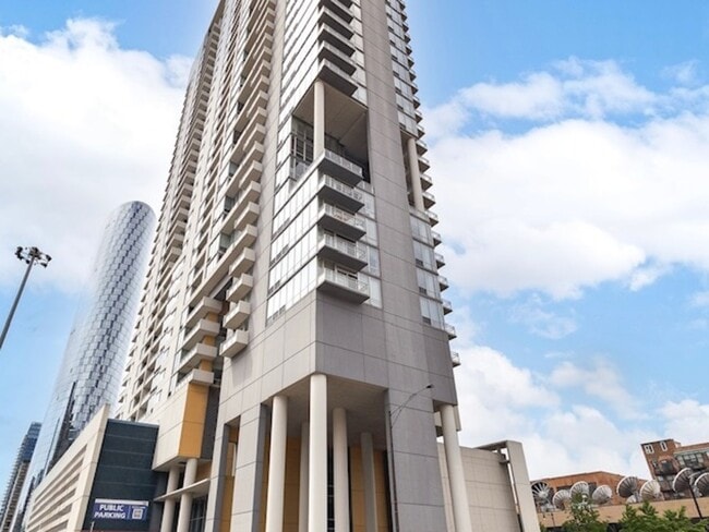 Building Photo - 737 W Washington Blvd
