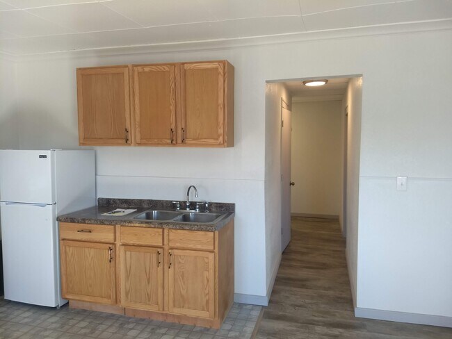 Kitchen - 311 2nd St South