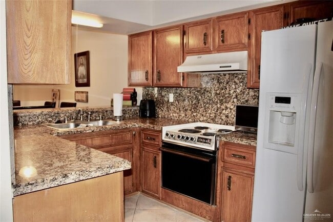 Building Photo - 2900 Ashley Dr